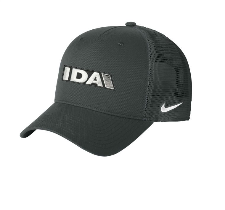 Nike Snapback Mesh Trucker Cap